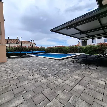 Διαμέρισμα Apartman Damador Relax *