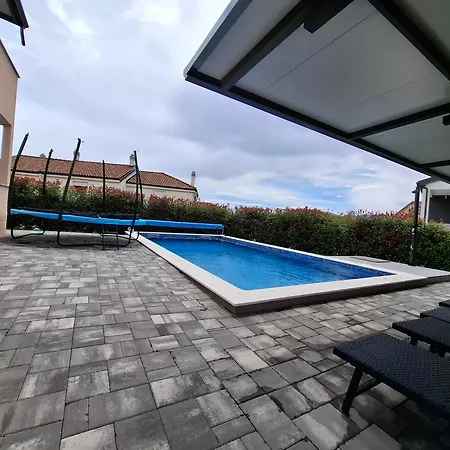 Apartman Damador Relax Διαμέρισμα *